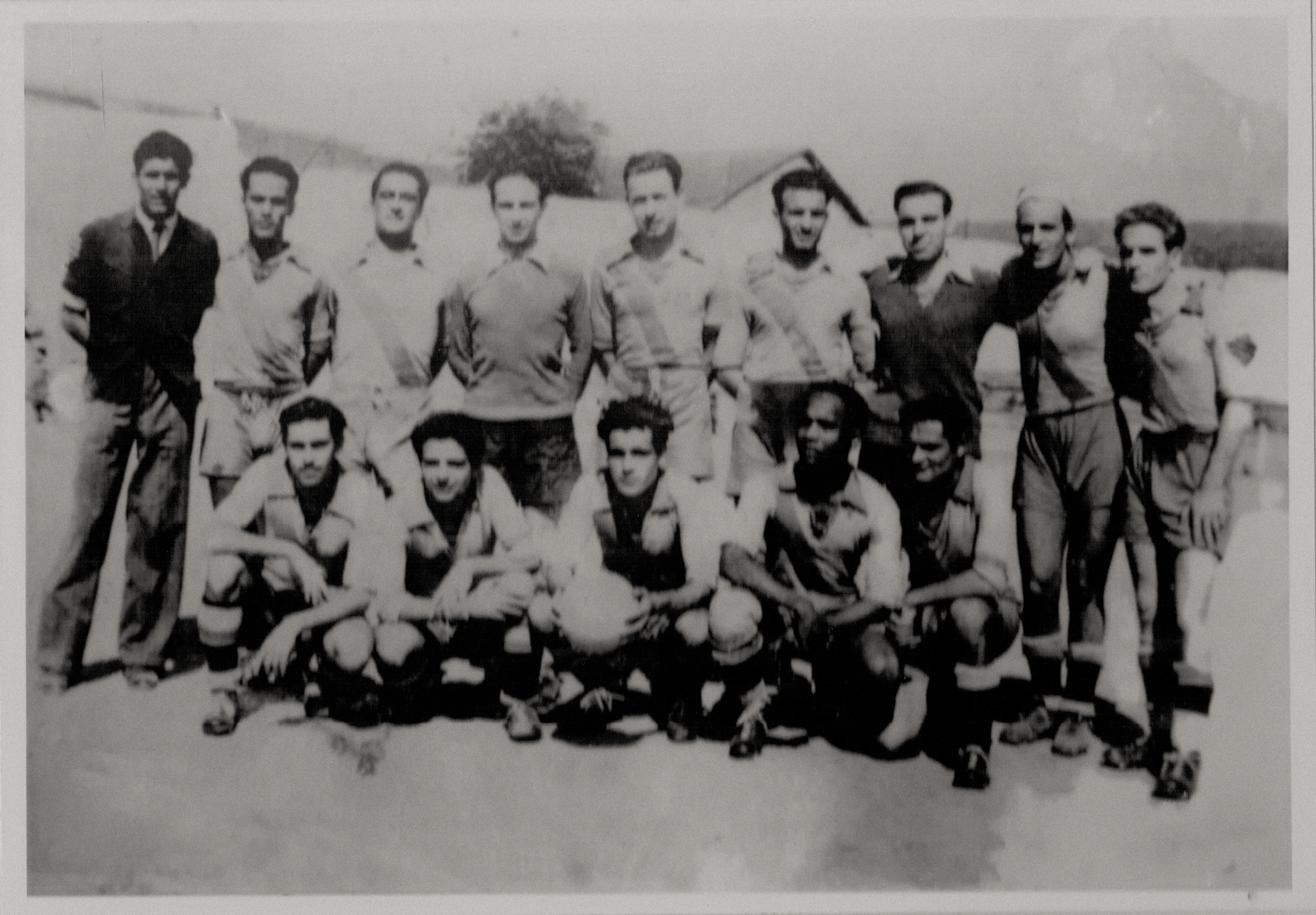 19.Amilcar Cabral-Num Time De Futebol Da Caixa De Previdência Dos Metalurgicos De Lisboa.1947