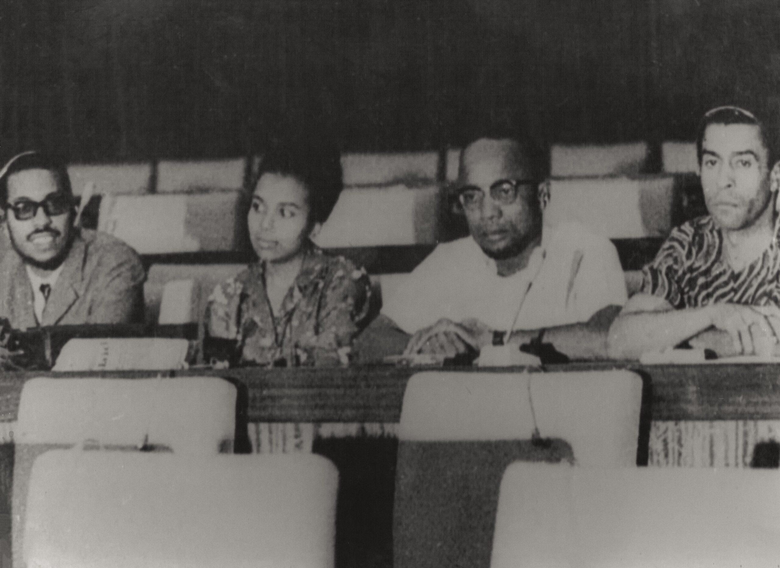 Amilcar Cabral Numa Conferência Em Argelia Com Abilio Duarte, Ana Maria Cabral E Luis Almeida De Angola