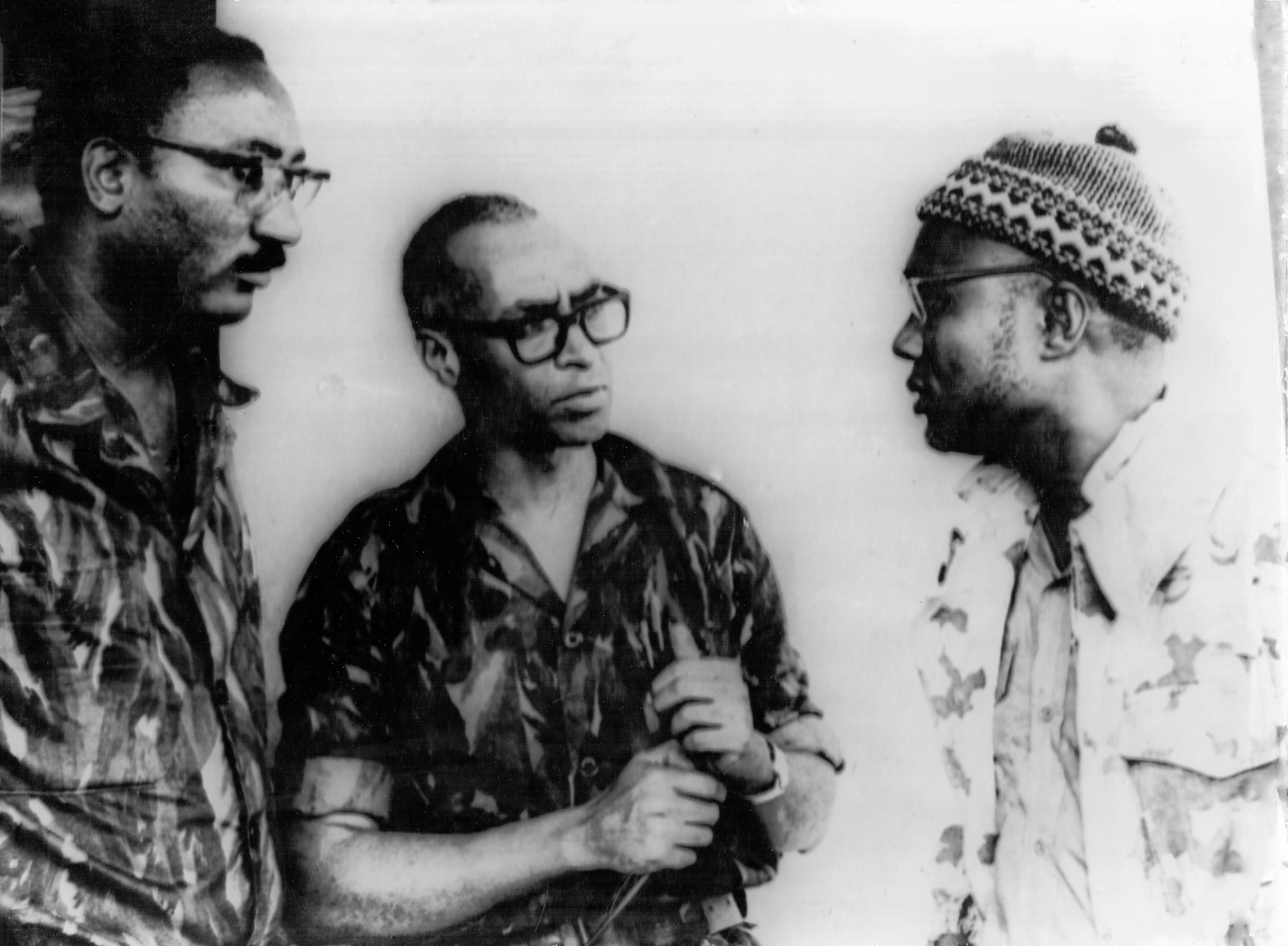 Amílcar Cabral com vasco Cabral e joseph Turpin-Boké 1971