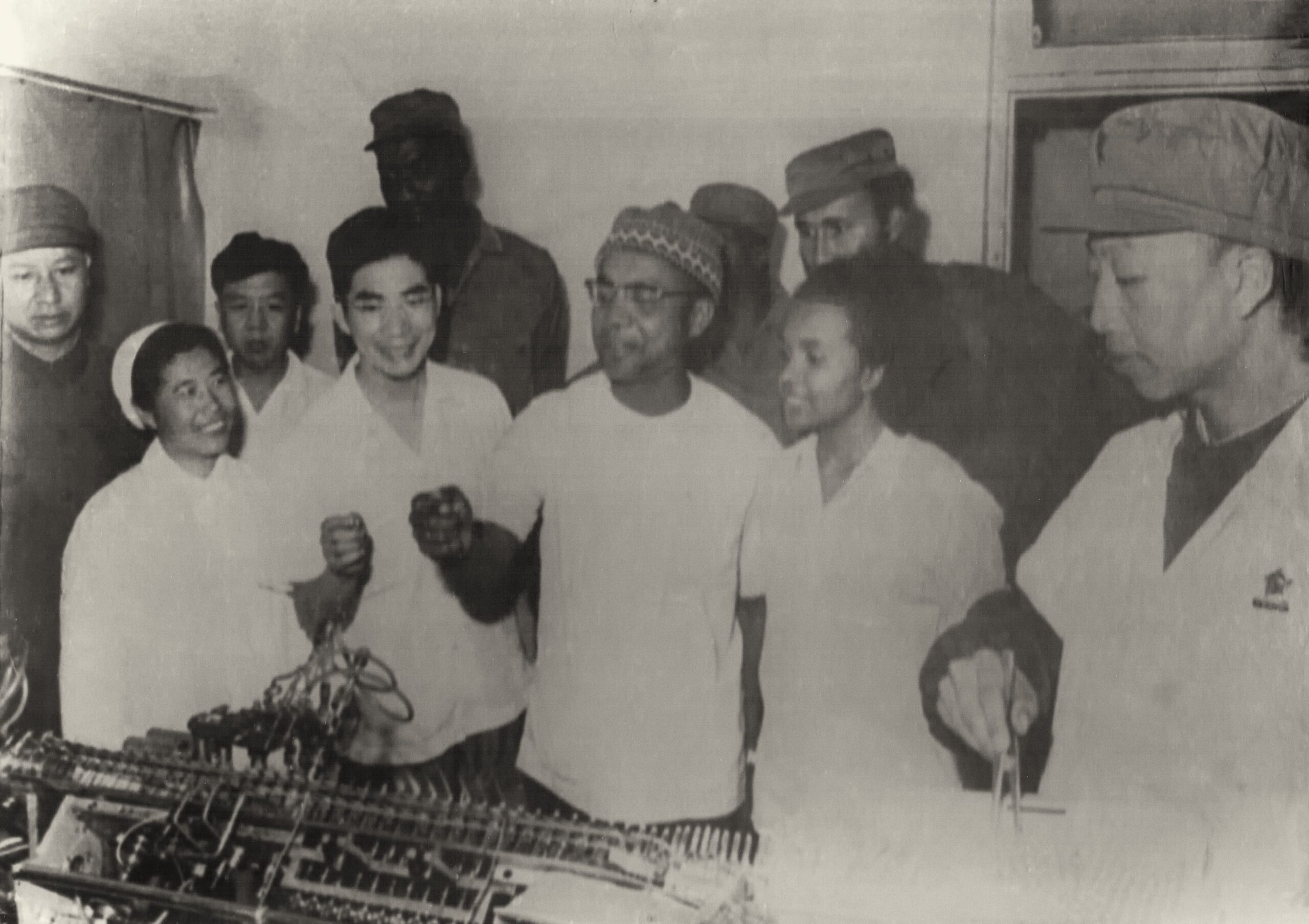 Amilcar Cabral de Visita à Republica Popular da China-Vê-se Constantino Teixeiro (Tchutchu ) e Honório Chantre
