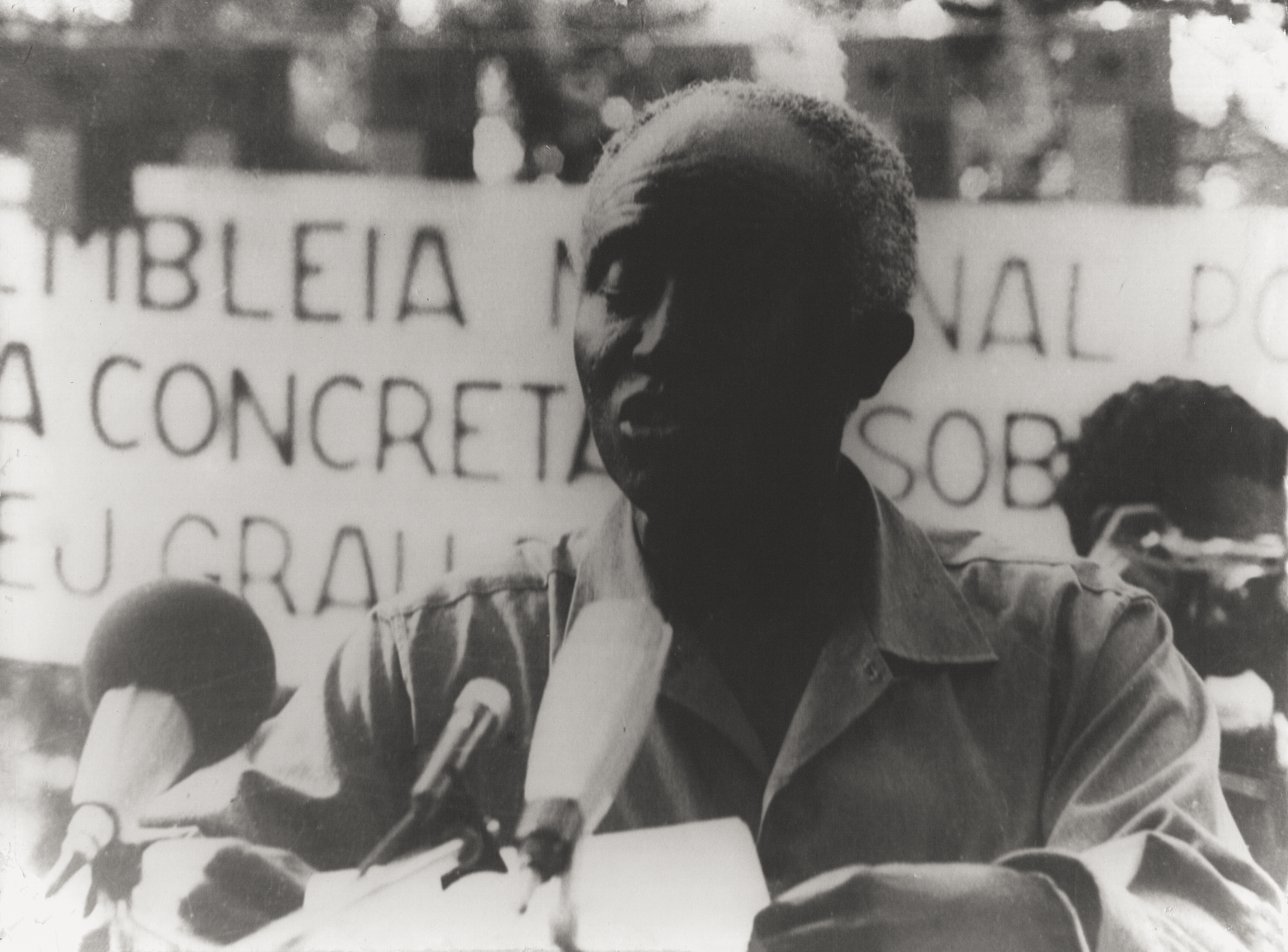 Aristides Pereira no Acto da Proclamação da Republica da Guiné Bissau-24 de Setembro de 1974