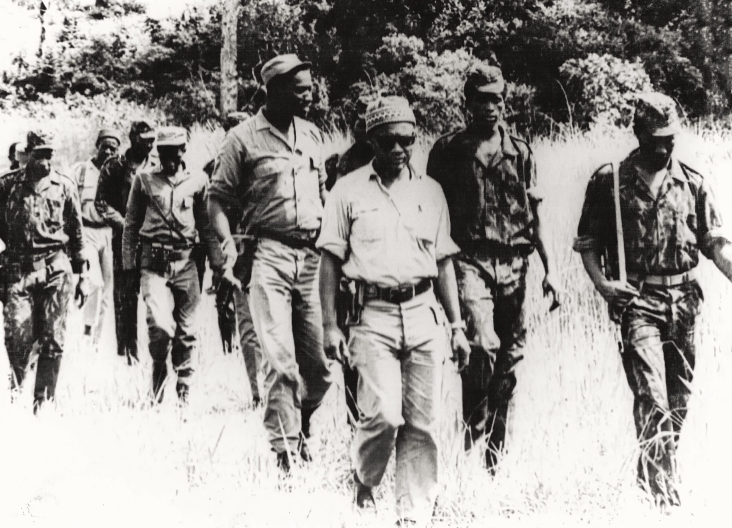 Amílcar Cabral de visita as regiões libertadas da Guiné-